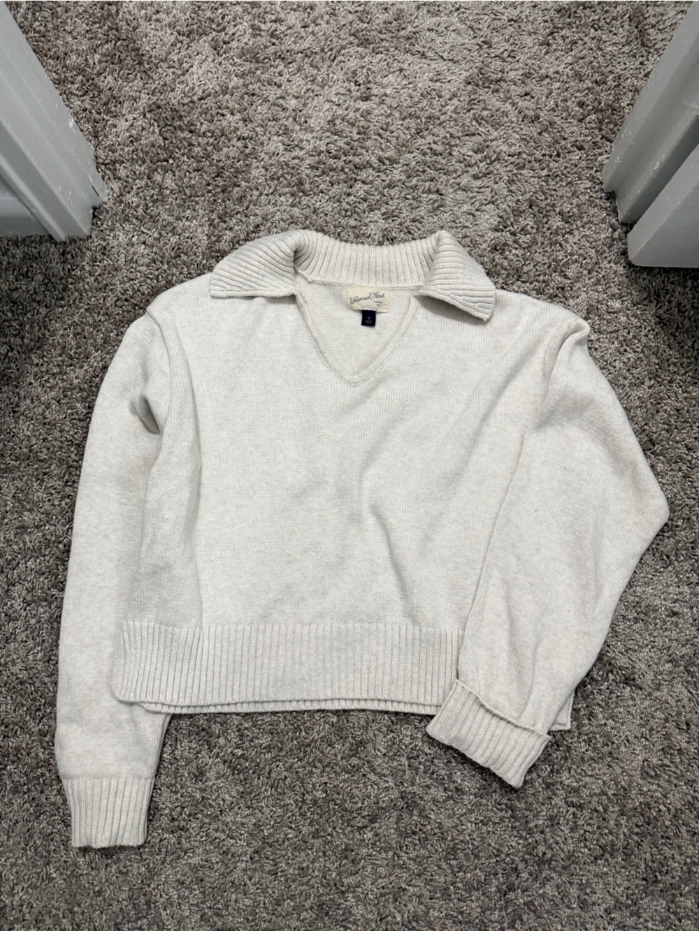 Women’s Universal Thread Cream Johnny Collar V-neck Sweater